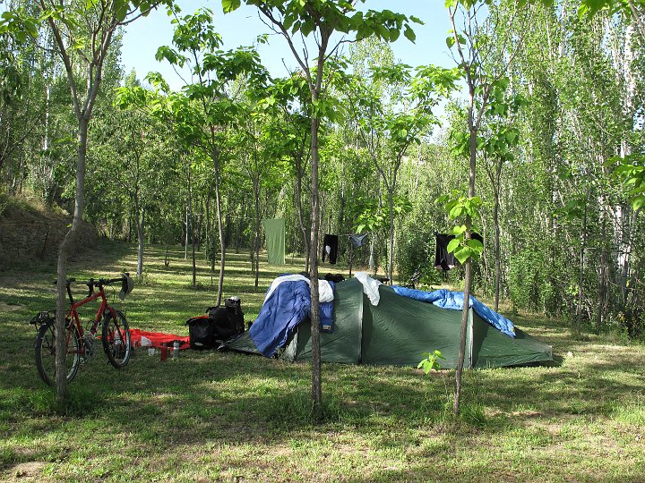 IMG_0740.JPG - Camping in Pitres