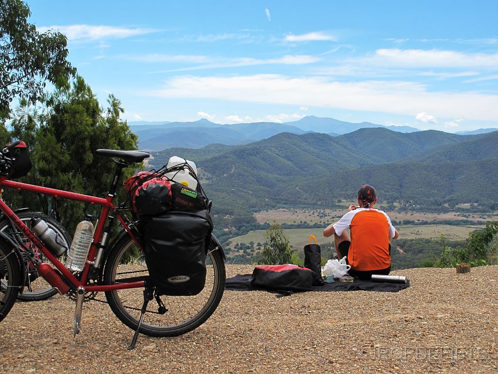 IMG_2400_uitzicht.jpg - Uitzicht over een droog lake Eildon