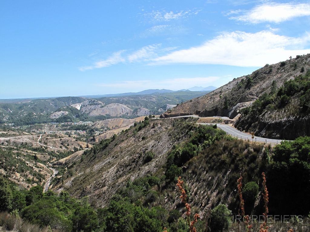 IMG_2511.JPG - 99 bend road