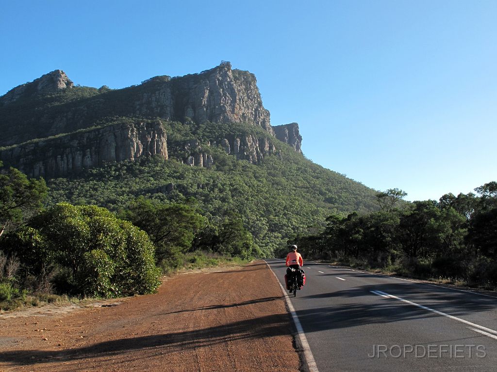 IMG_2812_mount_abrupt.jpg - Mount Sudden, Grampians NP