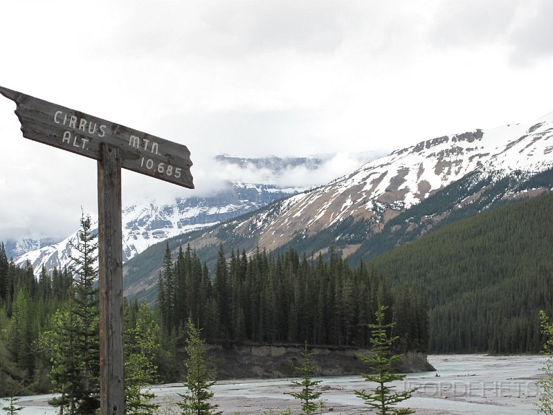 Canada-2012-022.JPG - Cirrus Mountain