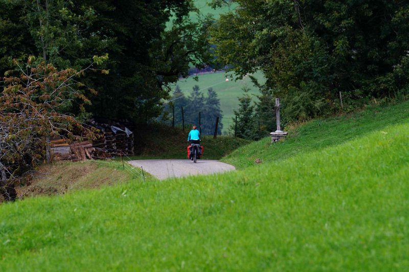 geneve-013.jpg - Kruisbeeld en stookhout