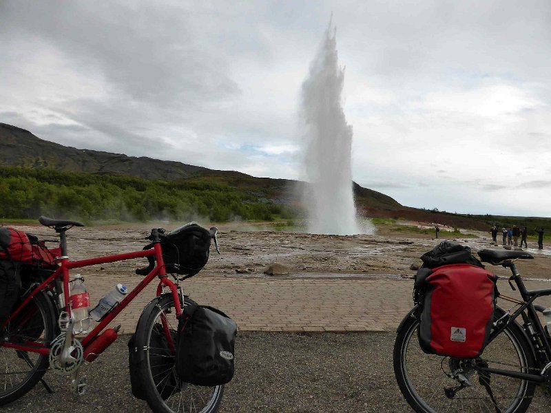 2016-ijsland-011.jpg - Strokkur Geysir