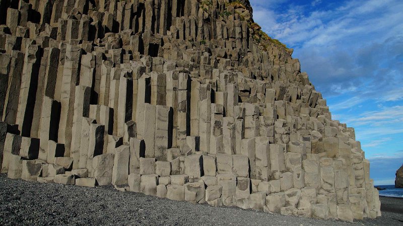 2016-ijsland-069.jpg - Reynisdrangar, Basalt blokken