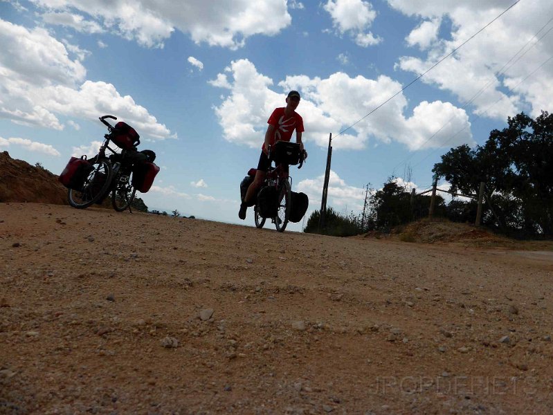 2015-spanje-070.jpg - Een stukje gravel richting Avis