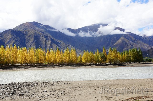 DSC03054.JPG - Richting Kamba-la pas