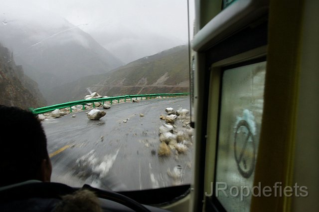 DSC03644.JPG - Afdaling vanuit Nyalam