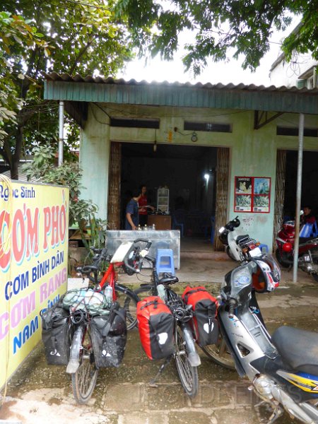 vietnam2018-026.jpg - onze eerste Com Pho: noedel soep