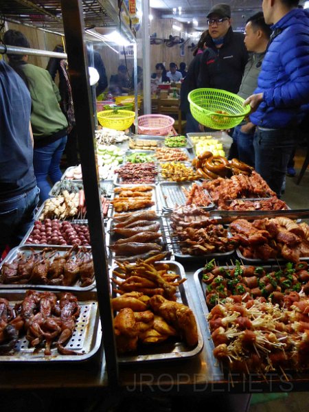 vietnam2018-083.jpg - BBQ in Sapa